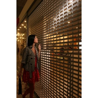 Захисні ролети на пульті в магазин, кафе чи салон краси