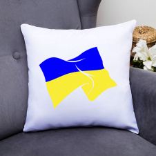 Подушка декоративная с принтом "Развивающийся флаг Украины" Push IT Белый Кавун П000540