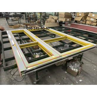 Завод виготовлення алюмінієвих дверей в Києві - ТОВ Редвін Груп