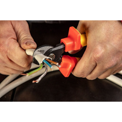 Кабелеріз полірований NEO tools 01-233 160 мм 1000 В CrV iz16077 Чернівці