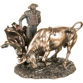 Настольная фигурка Бой Матадора с быком 20см AL226574 Veronese