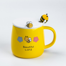 Чашка керамическая TS Kitchen Bee 450 мл с крышкой и ложкой beautiful life (HP7199Y)