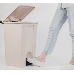 Контейнер для отходов One Chef с педалью Step On 45 л Київ