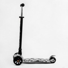 Самокат Best Scooter MAXI S 4 колеса PU СВЕТ Skulls and flowers 60 кг Разноцветный (111817) Костополь