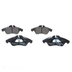 Тормозные колодки Bosch дисковые передние MB/VW Sprinter/Vito(V)/V-Class/LT28/35 F 0986424218 Чернівці