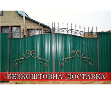 Распашные кованые ворота из профнастила