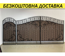 Кованые ворота из профнастилом и коваными элементами