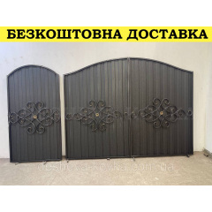 Ковані ворота з елементами кування та профнастилом з хвірткою Нововолинськ