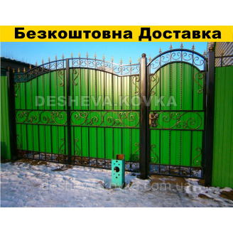 Ворота из профнастила из калиткой из элементами ковки