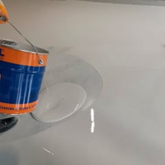 Эпоксидное самовыравнивающееся покрытие для полов 1 кг REAL SLF 116 гладкая износостойкая заливка Королёво