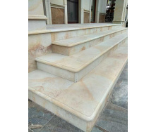 Сходи з піщаника