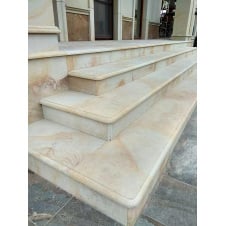 Сходи з піщаника