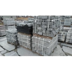 Гранітний бордюр пило-колотий (Покостування) Володарск-Волынский