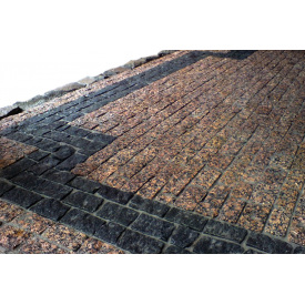 Гранітна Брусчатка червона колота