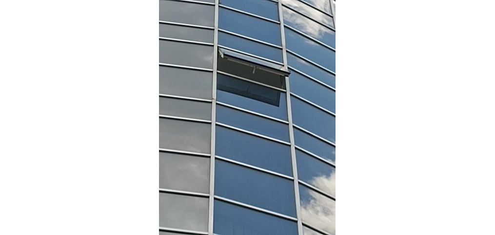 Фасадне скління