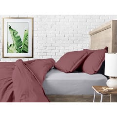 Двоспальна постіль з простирадлом на резинці Blueberry CS3 COSAS Сливовий 180х220 см Братське