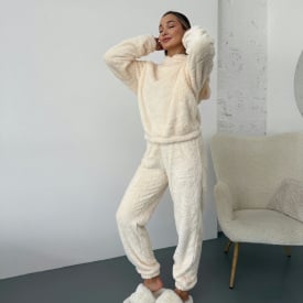 Домашняя одежда женская COSAS Hugs M-L Молочный (192_Hugs_milk_ML)