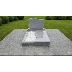 Пам'ятник із сірого покостового граніту горизонтальний Броды