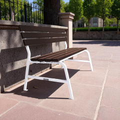 Скамейка пластиковая Tobi Sho Комфорт Классик для дачи, сада, парка, 1504х822х707 мм Коричнево-белый Київ