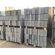 Гранітний бордюр дорожній пиляний ГП-1 (Лабрадорит)