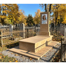 Комплект пам'ятника з жовтого піщаника