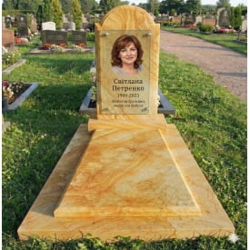 Гарний жіночий пам'ятник із жовтого каменю