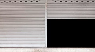 Роллетные ворота: современное решение для безопасности, комфорта и экономии пространства.