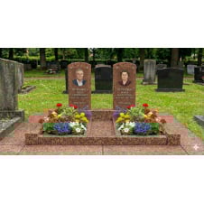 Подвійний пам'ятник із червоного граніту з майданчиком