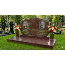 Подвійний горизонтальний пам'ятник із майданчиком 2 червоний граніт