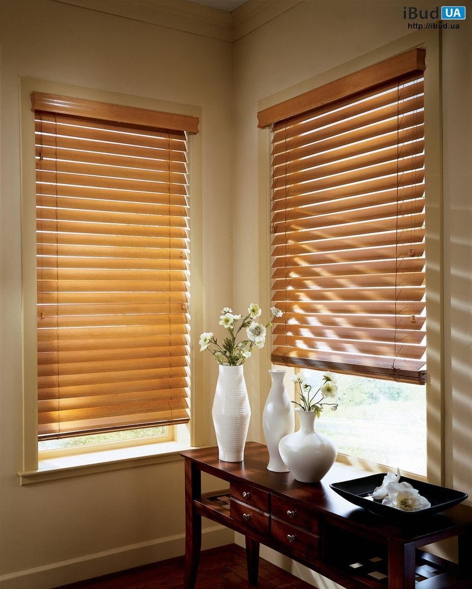 Деревянные жалюзи на окна