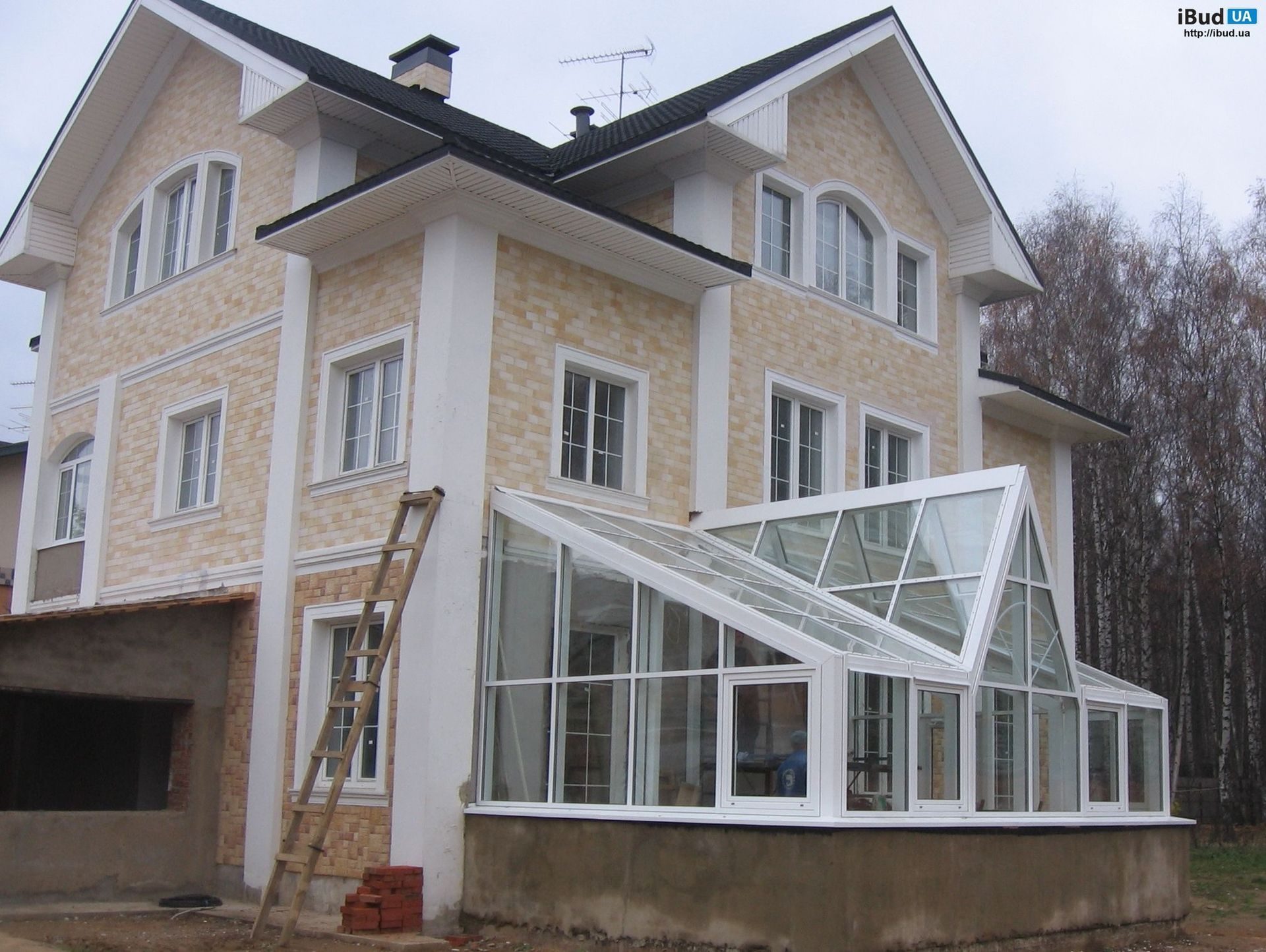 Остекление дома и зимний сад