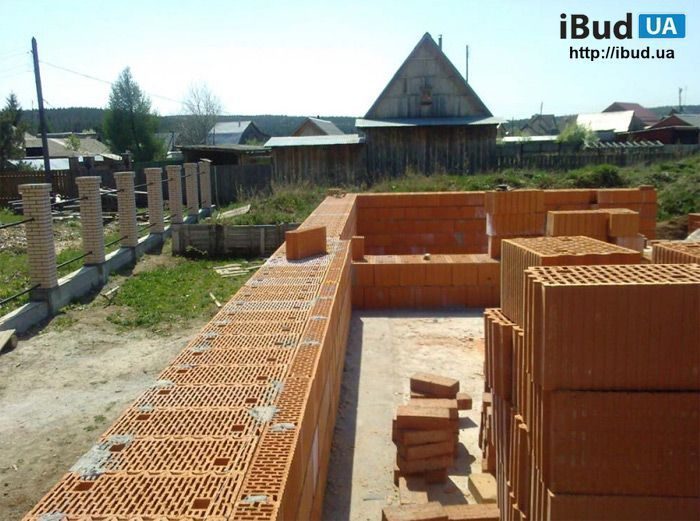 Будівництво приватного будинку з кераміческіз блоків Porotherm