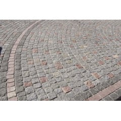 Гранитная брусчатка Покостовка улучшенная 100х100х50 мм серая Киев