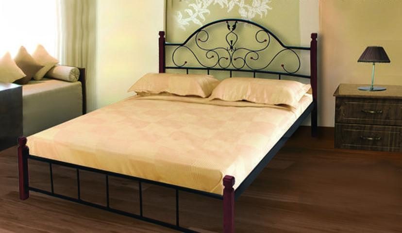 Ліжко Анджеліка на дерев'яних ніжках