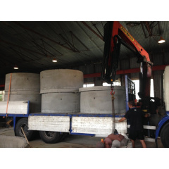 Перевозка железобетонных изделий грузовиком IVECO EuroTech 260E27 Киев