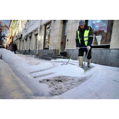 Чистка снігу вручну Київ