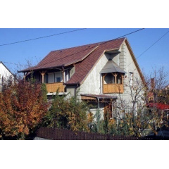Бітумна черепиця IKO Number One™ Beaver 318х1000 мм 34 Flamming Red Ultra Балаклія