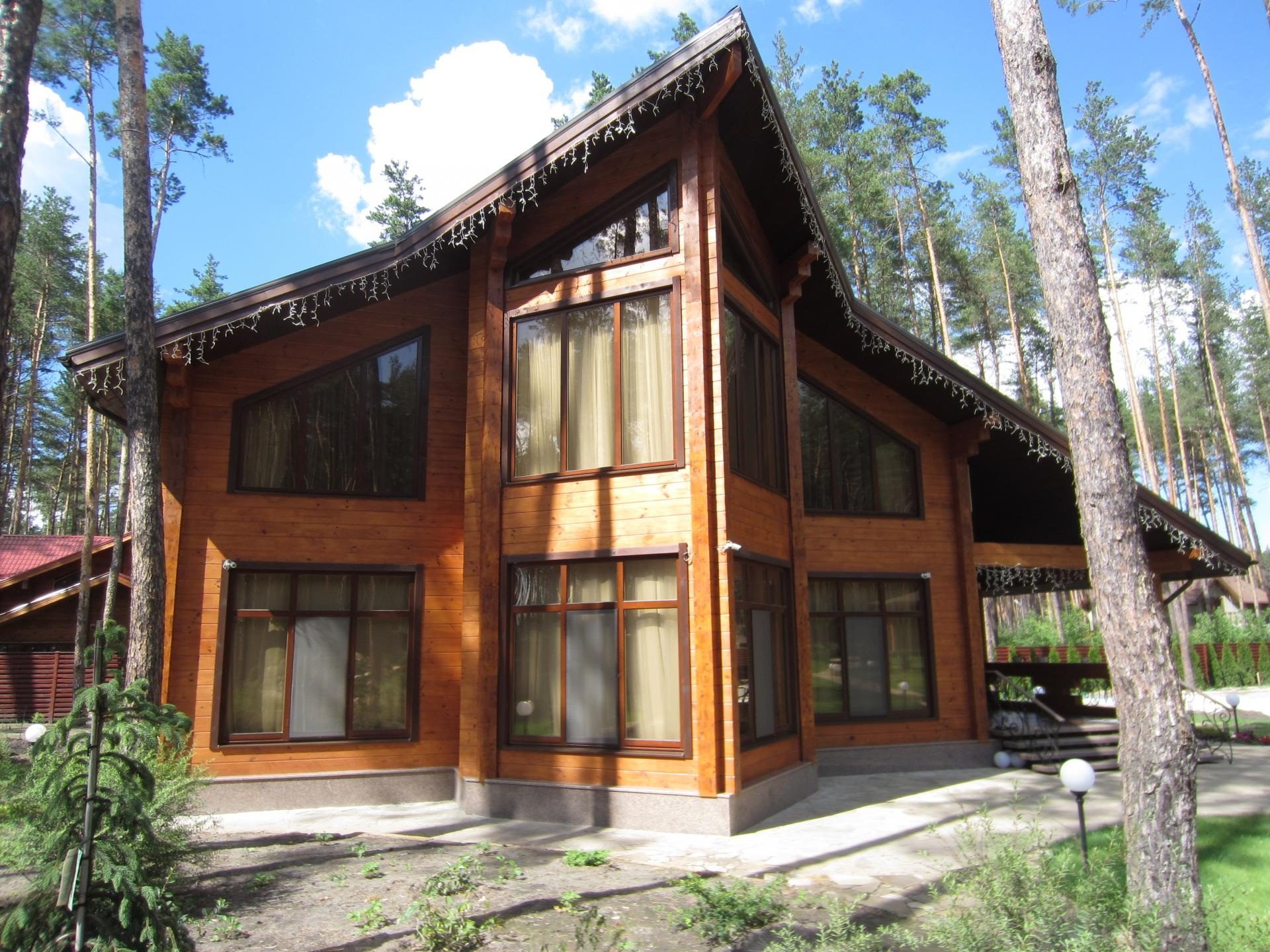 Деревянные окна в коттедж. Материал - дуб.