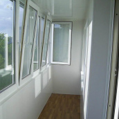 Балконная рама 4200x1750 мм монтажная ширина 60 мм профиль WDS Ekipazh Ultra 60 с однокамерным энергосберегающим стеклопакетом 24 мм