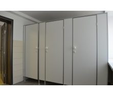 Сантехнічна перегородка кабінка Века Буд з ЛДСП під індивідуальні розміри для туалету з дверима