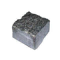 Бруківка з натурального каменю