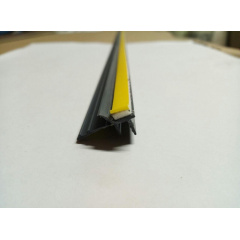 Профіль віконний примикання сірий графіт з манжетою 6 мм без сітки Лосинівка