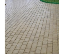 Тротуарна плитка Золотий Мандарин Старе місто 120х40 мм на сірому цементі гірчичний