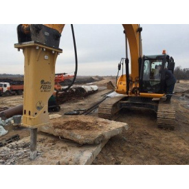 Аренда гусеничного экскаватора JCB 220 с гидромолотом