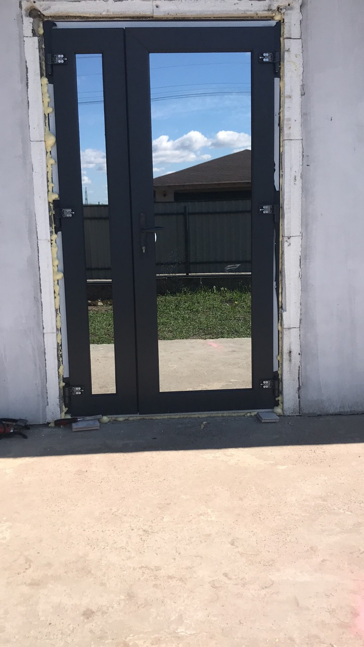 Двери металлопластиковые, наши изделия - фото с ОТК на производстве. 