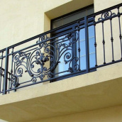 Каркас балкона металлический упрочнённый с коваными элементами Legran
