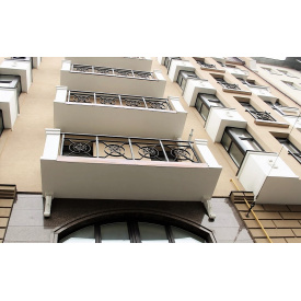 Перила ковані металеві балконні з вставкою для новобудов Legran