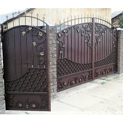 Ковані ворота закриті з піками та профнастилом Legran Вишневое