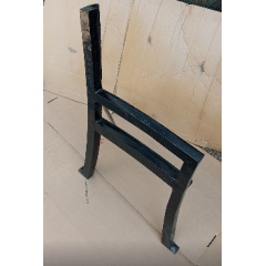 Уличная скамейка садово-парковая Мегасити деревянная 1,8 м на чугунных ножках с подлокотниками Киев