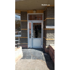 Входные двери в подъезд из алюминия с домофоном Киев